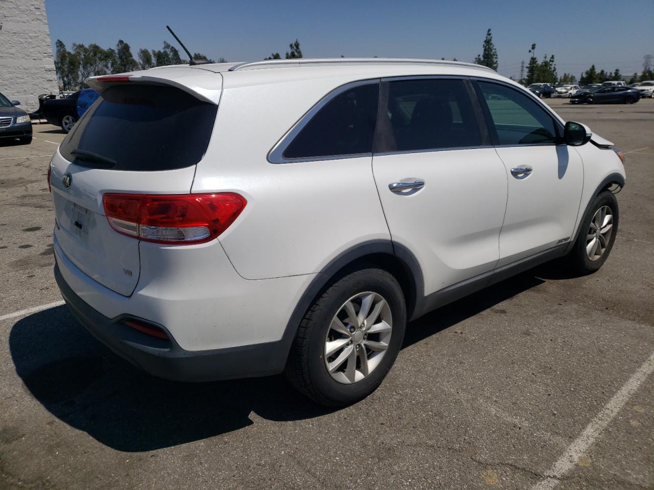 5XYPGDA51GG137383 2016 Kia Sorento Lx