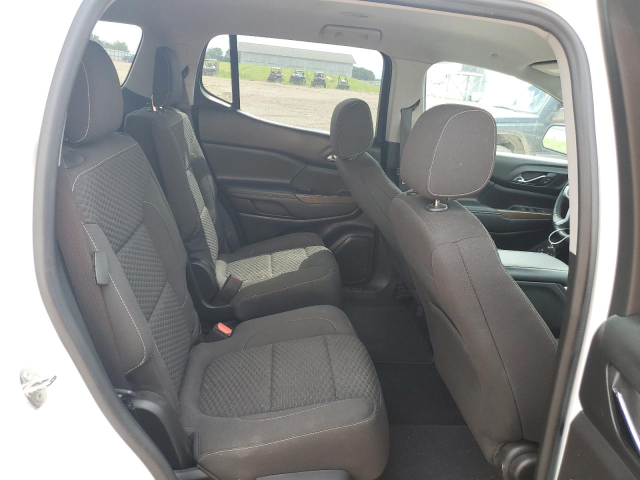 1GKKNLLS2HZ307268 2017 GMC Acadia Sle