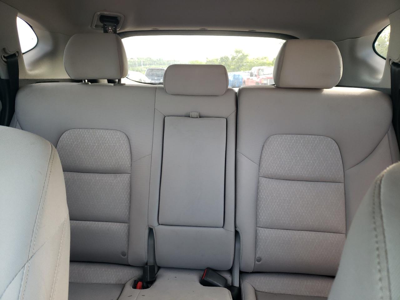 KM8J3CA46JU727938 2018 Hyundai Tucson Sel