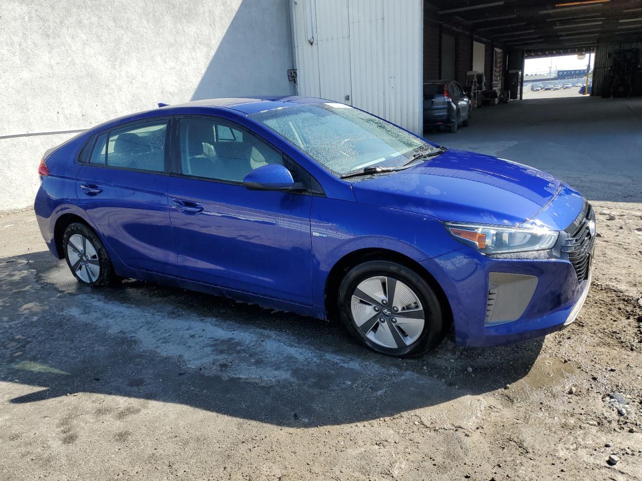 2019 Hyundai Ioniq Blue vin: KMHC65LC4KU171484