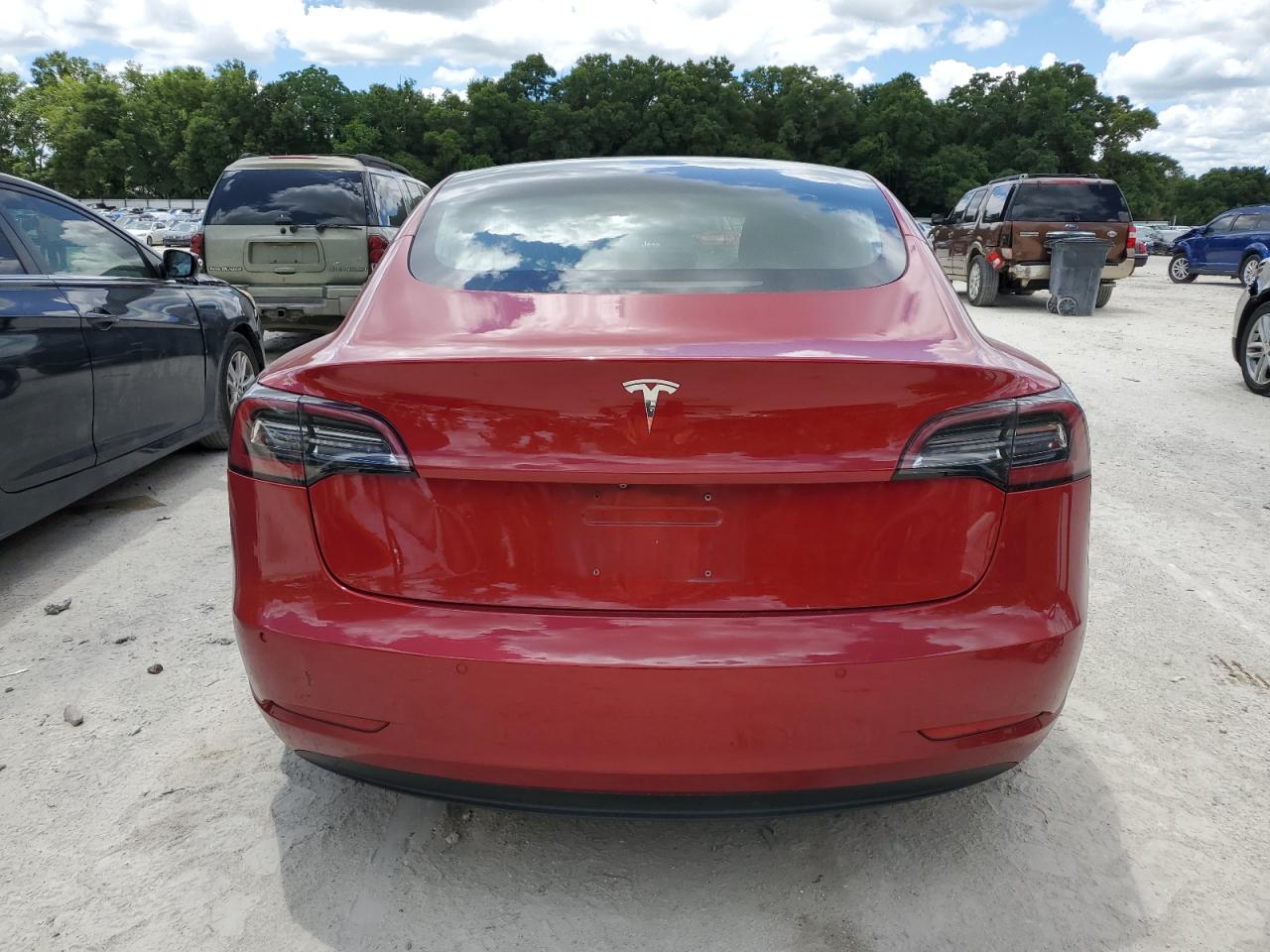 5YJ3E1EA9JF061677 2018 Tesla Model 3