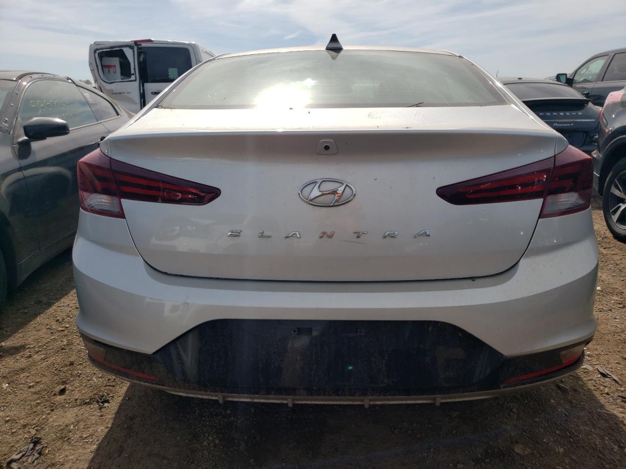 5NPD84LF2KH437893 2019 Hyundai Elantra Sel