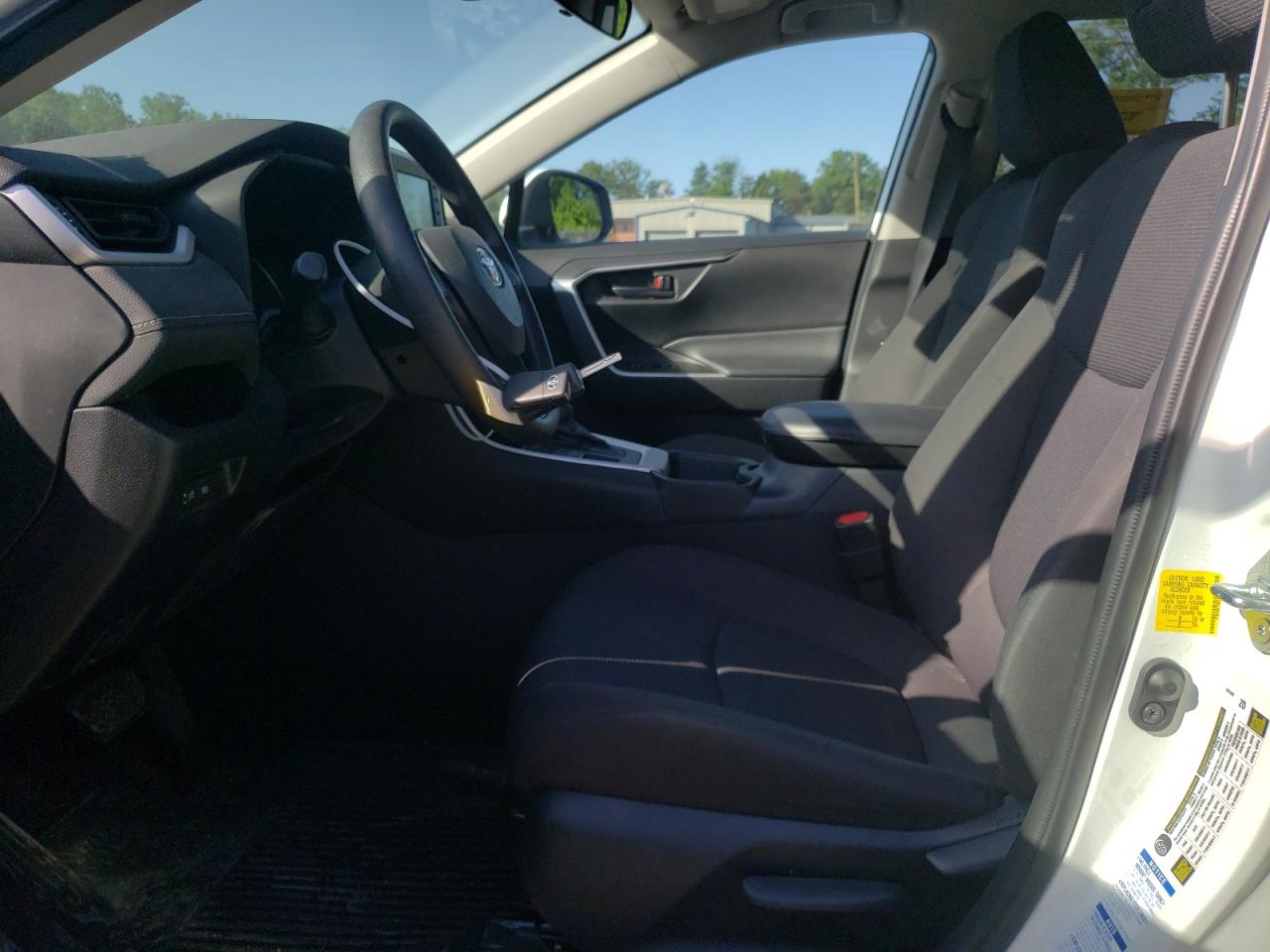 2T3G1RFV7MC168126 2021 Toyota Rav4 Le