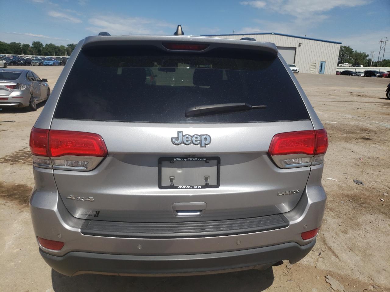 1C4RJFAG2JC179189 2018 Jeep Grand Cherokee Laredo