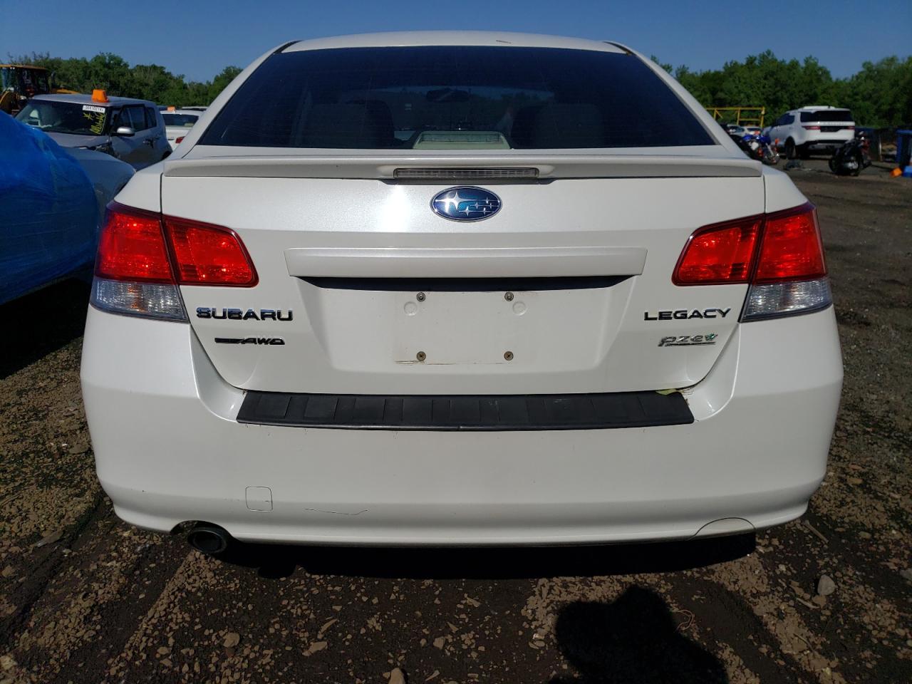 4S3BMBG66D3014444 2013 Subaru Legacy 2.5I Premium