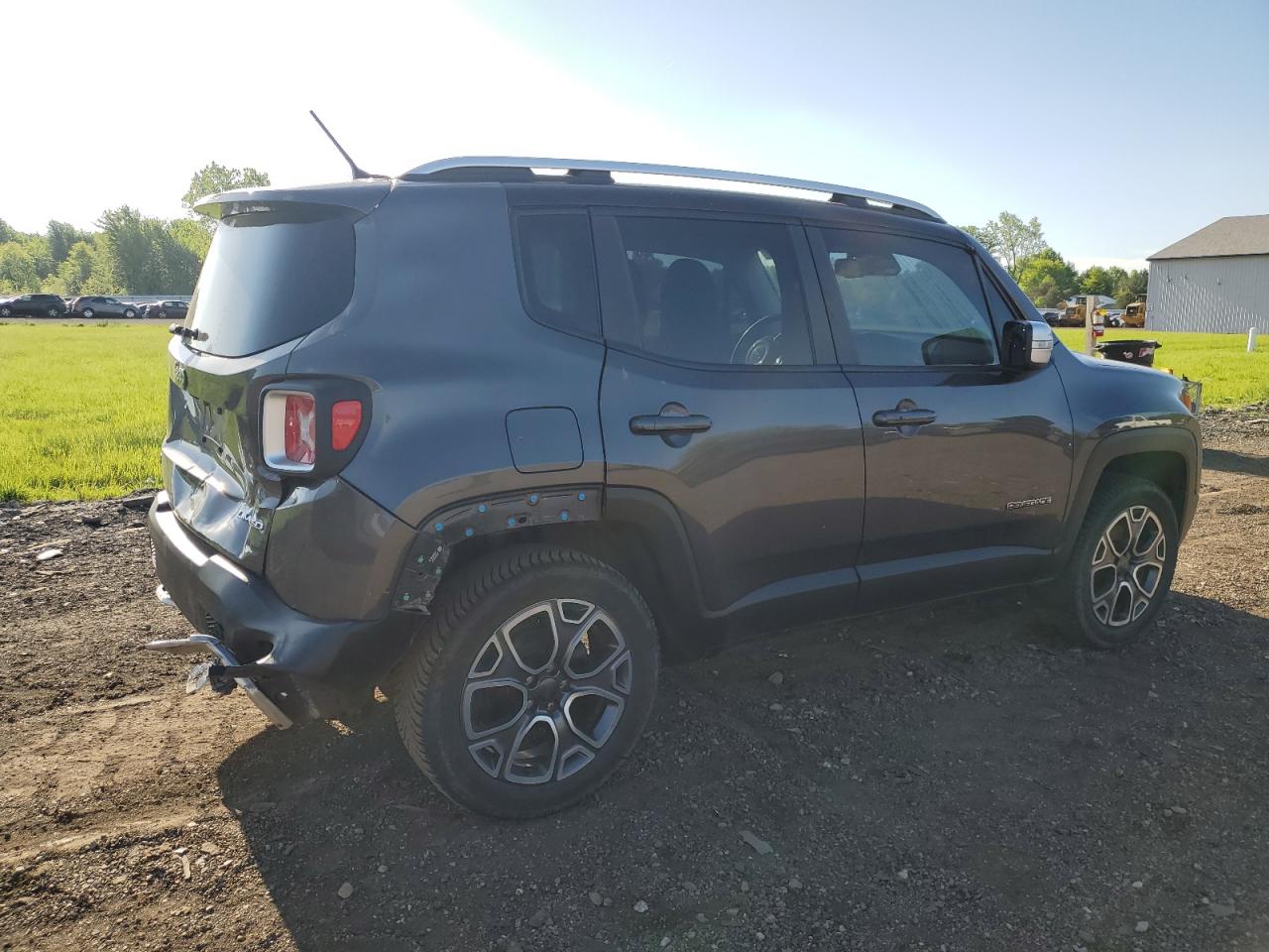 2016 Jeep Renegade Limited vin: ZACCJBDT5GPD34779