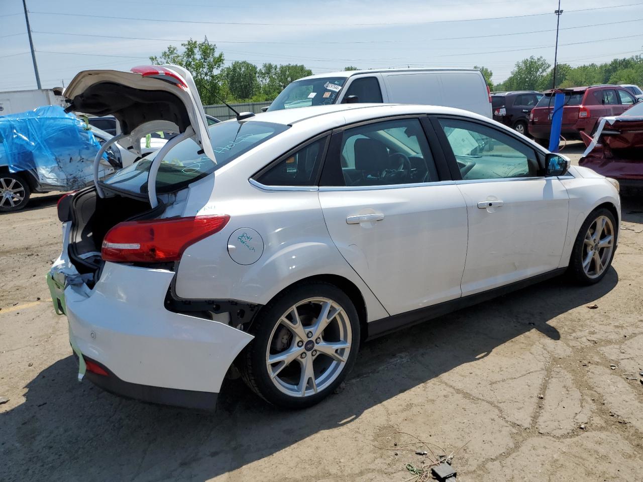 1FADP3J28FL378756 2015 Ford Focus Titanium