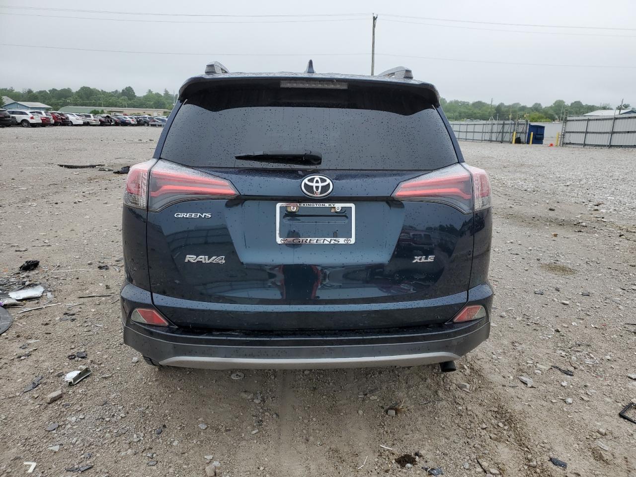 JTMWFREV6HJ106315 2017 Toyota Rav4 Xle