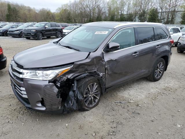 VIN 5TDJZRFH7KS701713 2019 Toyota Highlander, SE no.1