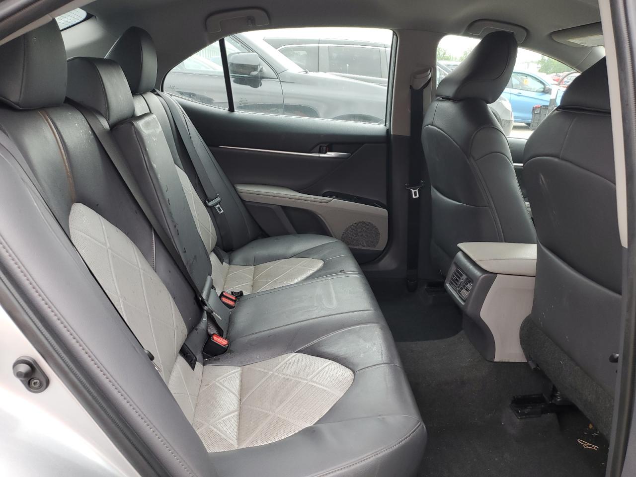 4T1B11HK4KU824320 2019 Toyota Camry L