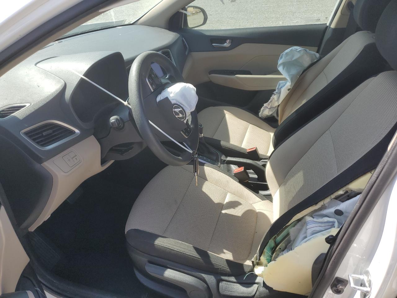 3KPC24A69ME152969 2021 Hyundai Accent Se