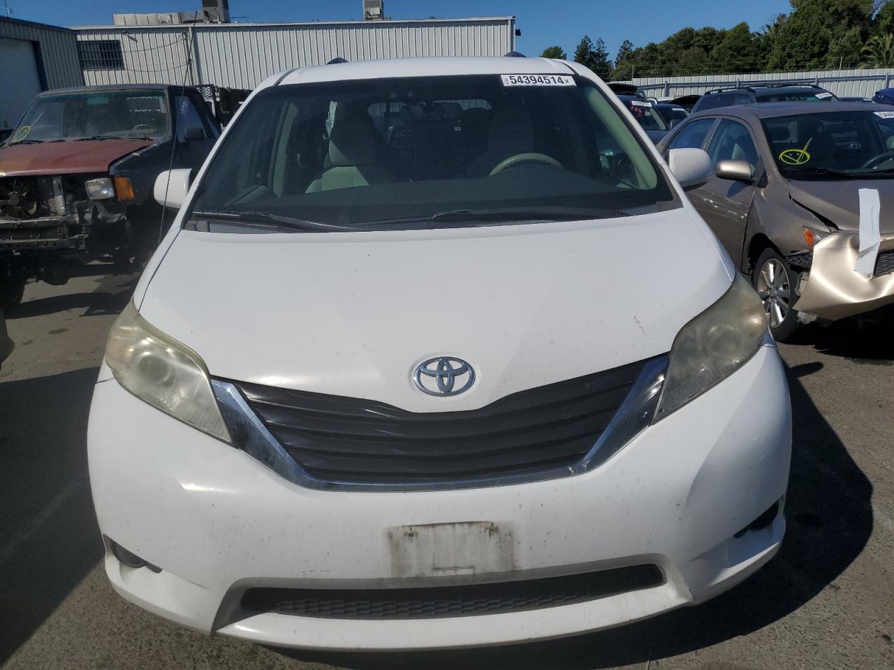 5TDKK3DC0BS012142 2011 Toyota Sienna Le