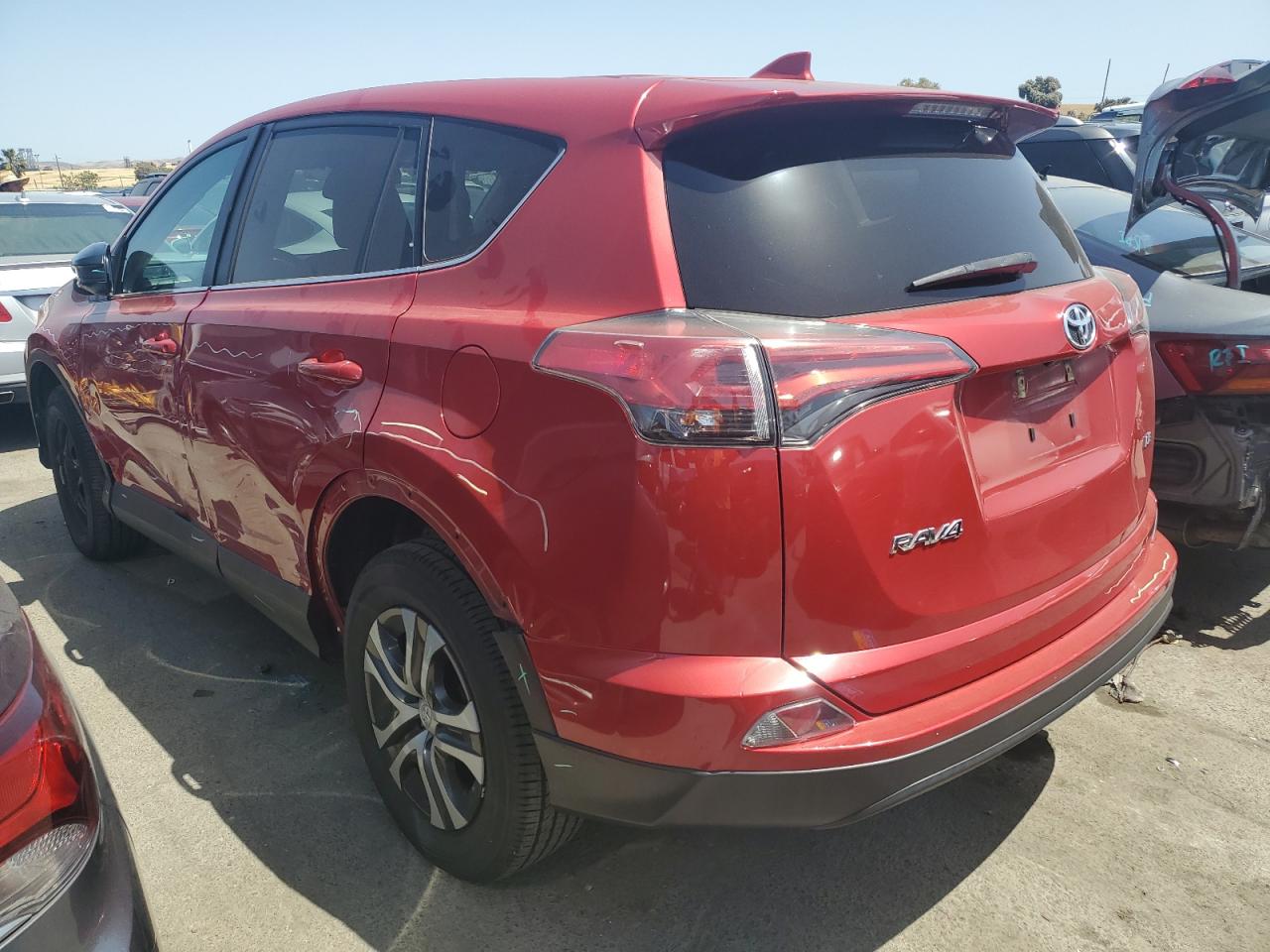 2T3ZFREV9HW395155 2017 Toyota Rav4 Le