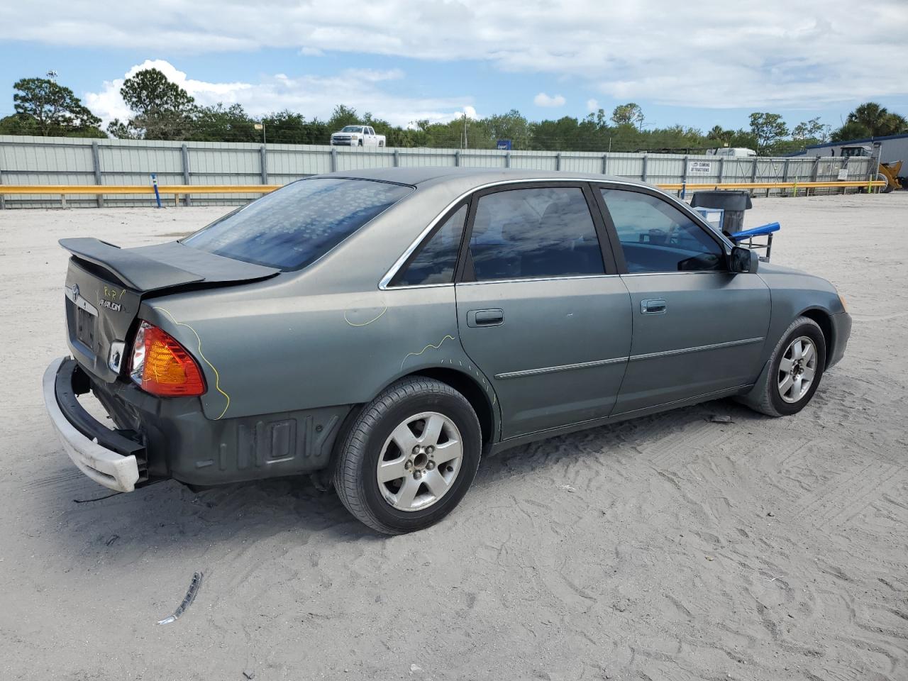 4T1BF28B61U123574 2001 Toyota Avalon Xl