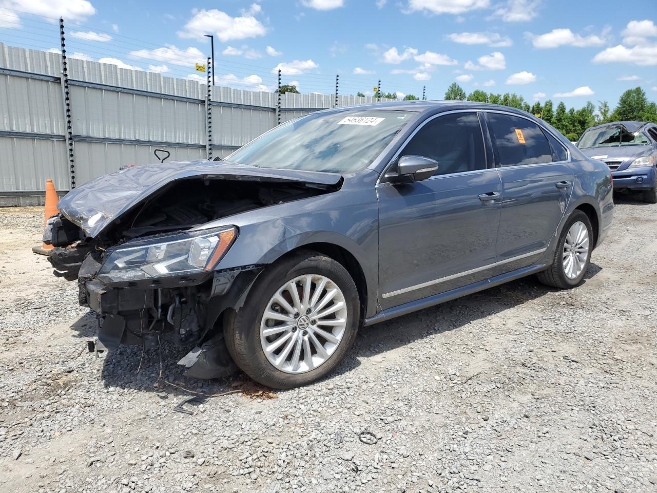 2016 Volkswagen Passat Se vin: 1VWBT7A33GC032836