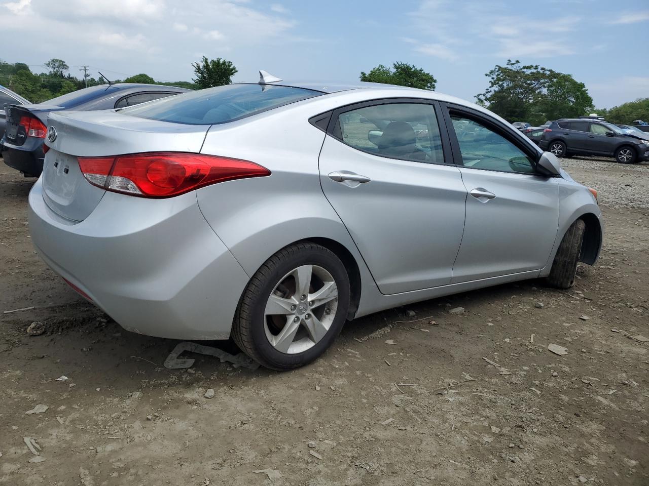 5NPDH4AE8DH375039 2013 Hyundai Elantra Gls