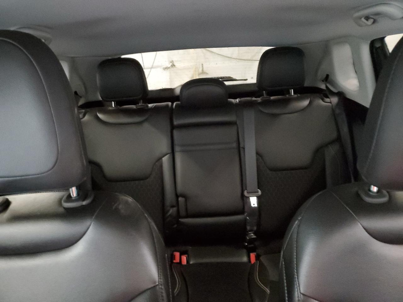 3C4NJDBB5JT332061 2018 Jeep Compass Latitude