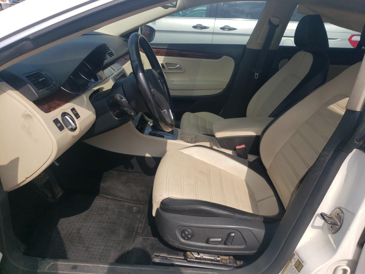 WVWHN7AN1BE729685 2011 Volkswagen Cc Luxury