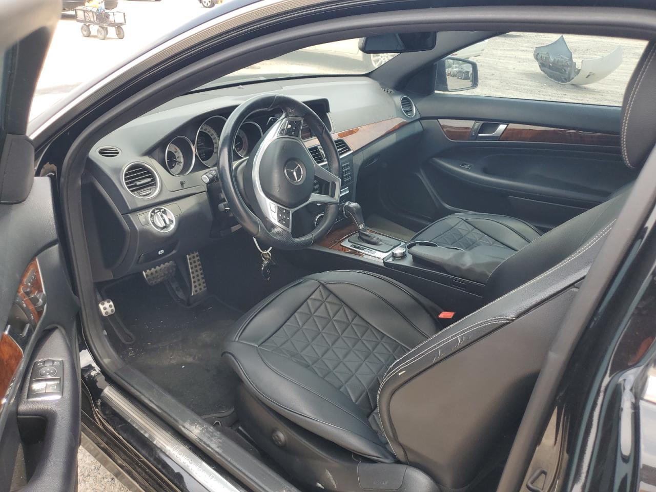 WDDGJ4HB4DG156084 2013 Mercedes-Benz C 250