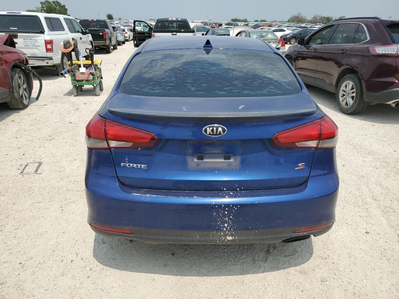 3KPFL4A72JE201587 2018 Kia Forte Lx