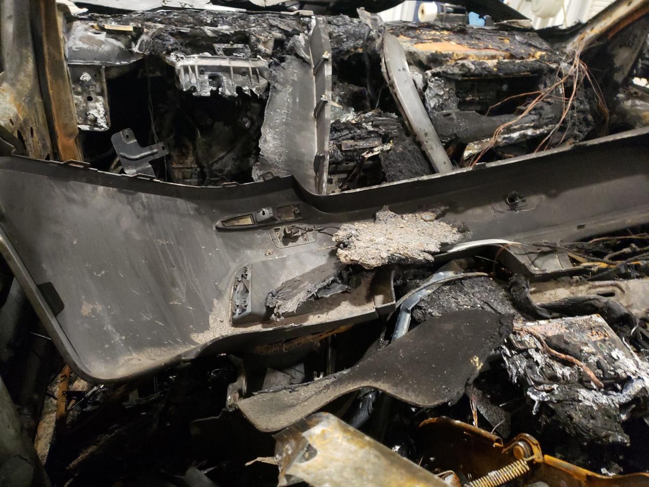 5YMGY0C5XCLK27799 2012 BMW X5 M