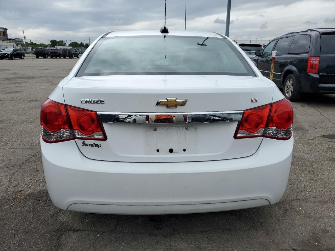 1G1PE5SB8G7127083 CHEVROLET CRUZE 2016
