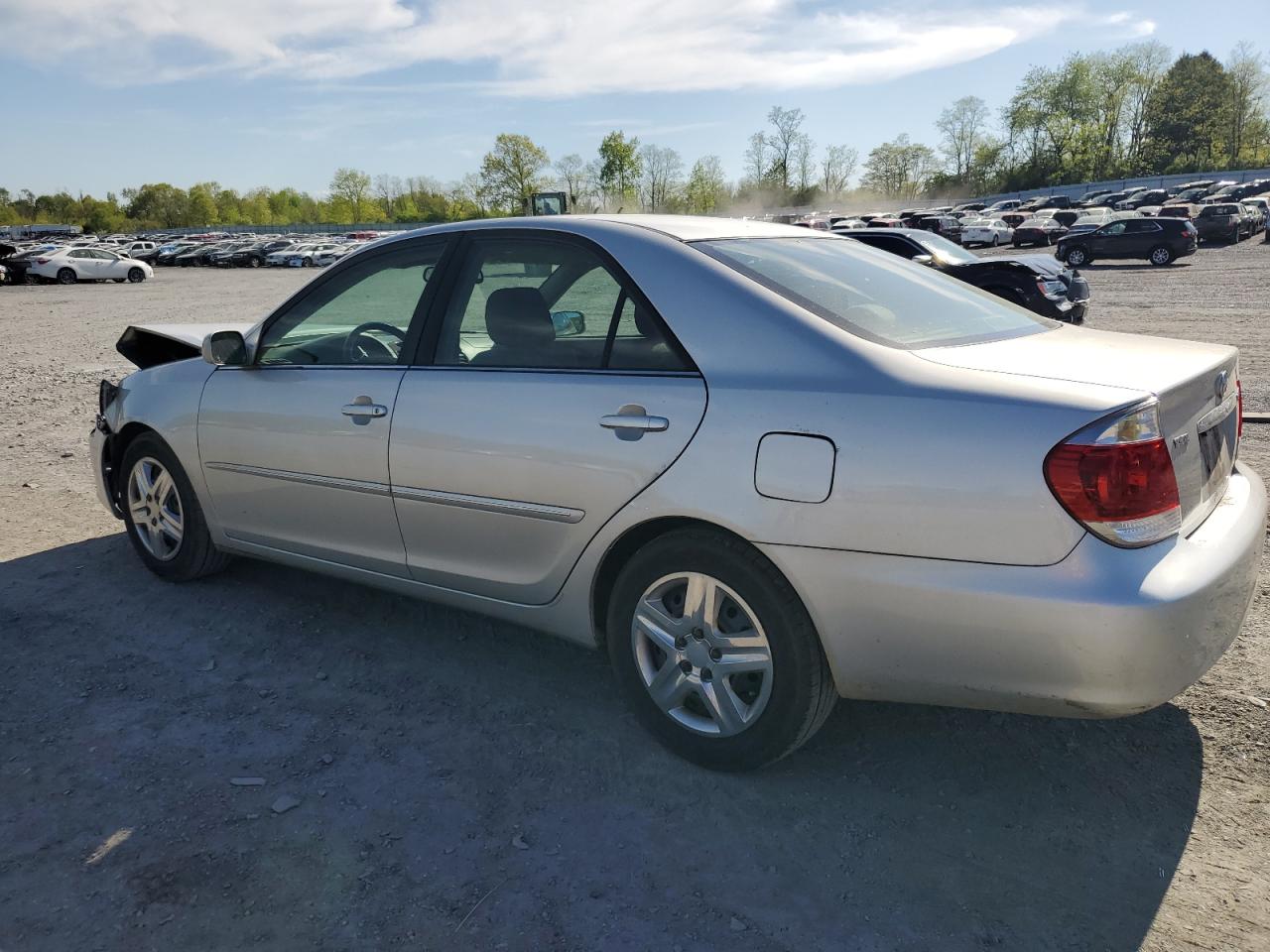 4T1BE30K15U631557 2005 Toyota Camry Le