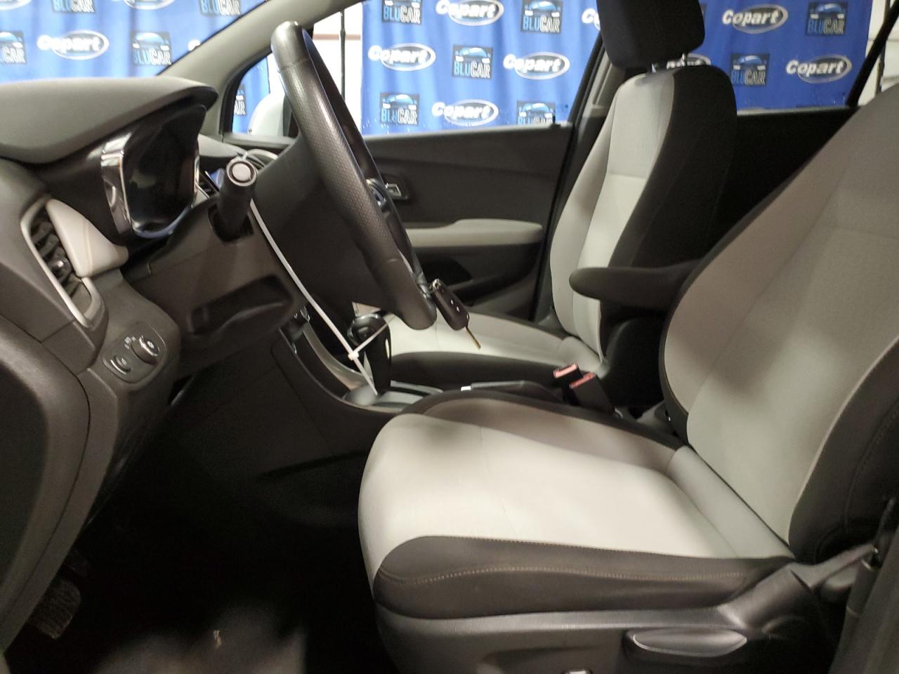 3GNCJKSB0LL330725 CHEVROLET TRAX 2020