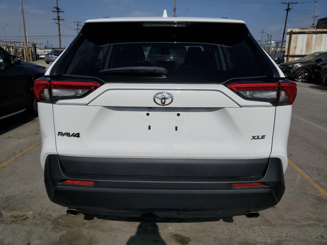 2020 Toyota Rav4 Xle vin: 2T3W1RFV0LW085002