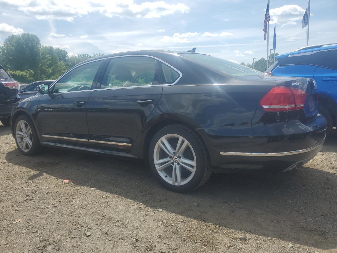 1VWCN7A35CC002858 2012 Volkswagen Passat Sel