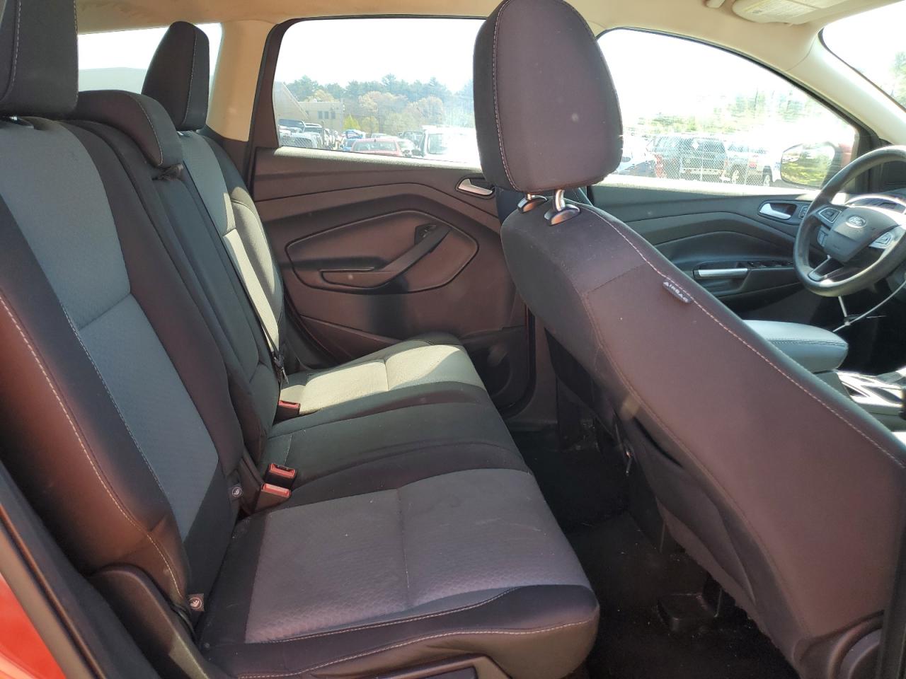 1FMCU9GD1HUC70045 2017 Ford Escape Se