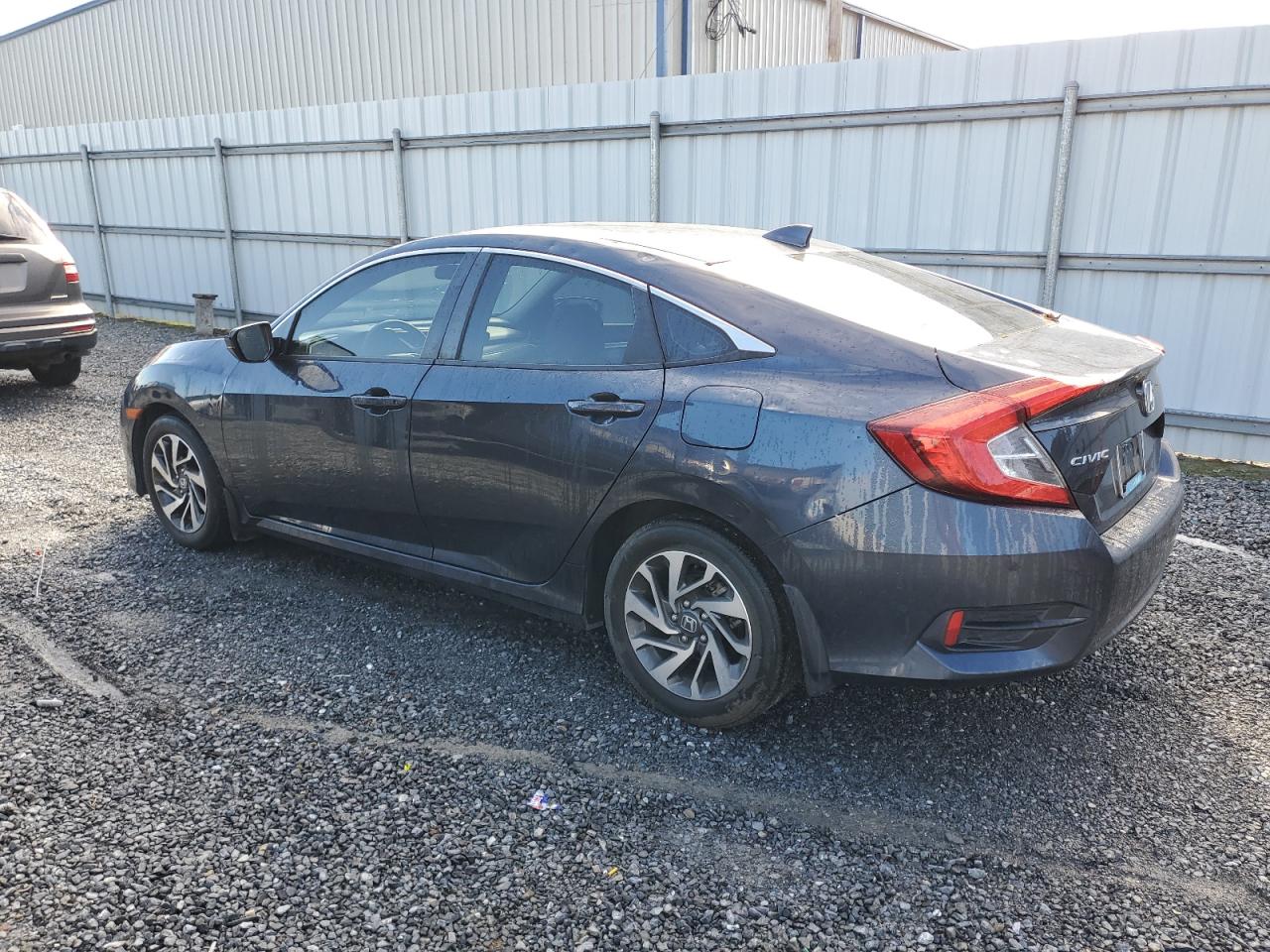 2018 Honda Civic Ex vin: 19XFC2F77JE015718