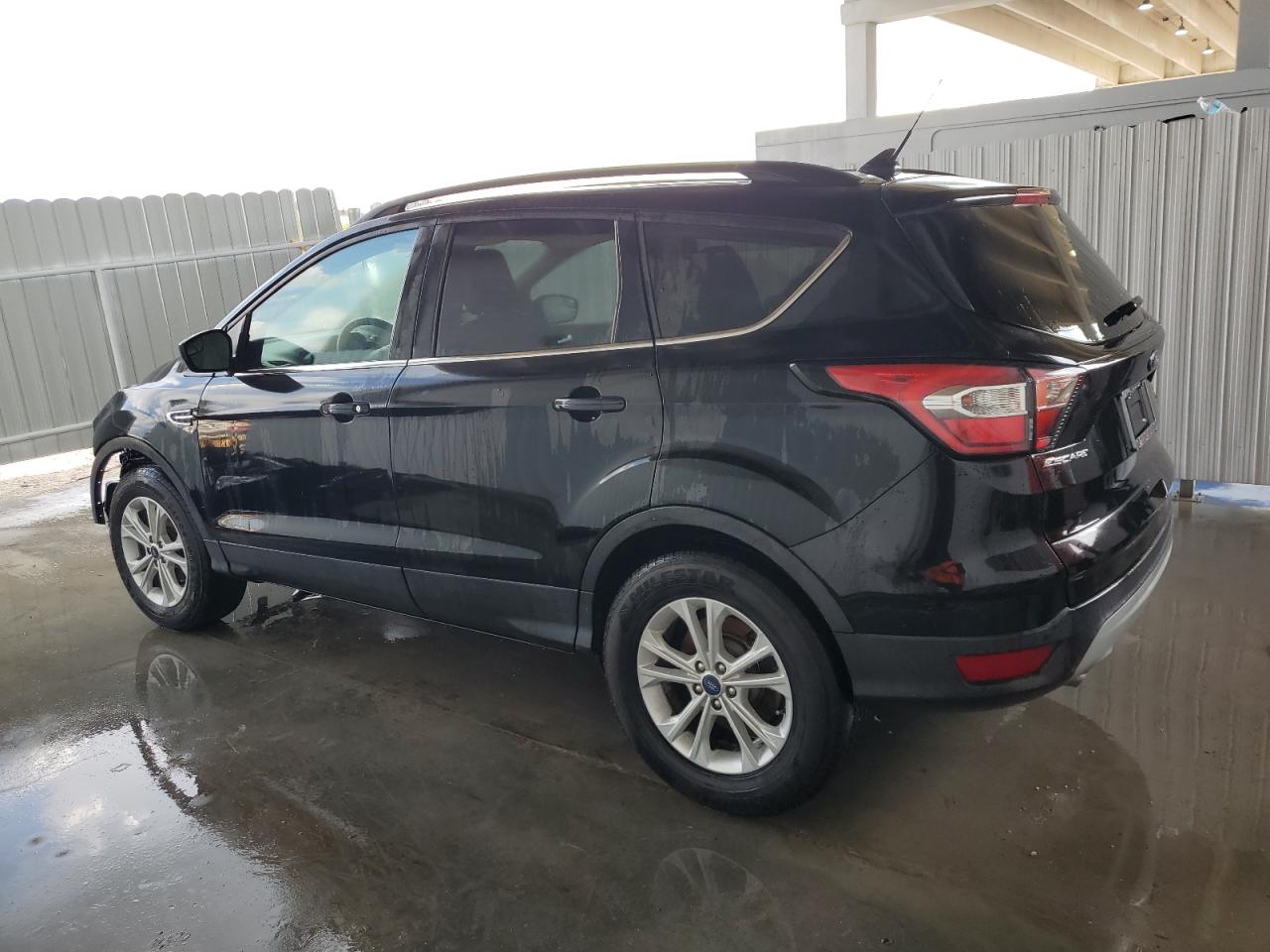 1FMCU0HD0JUB97119 2018 Ford Escape Sel