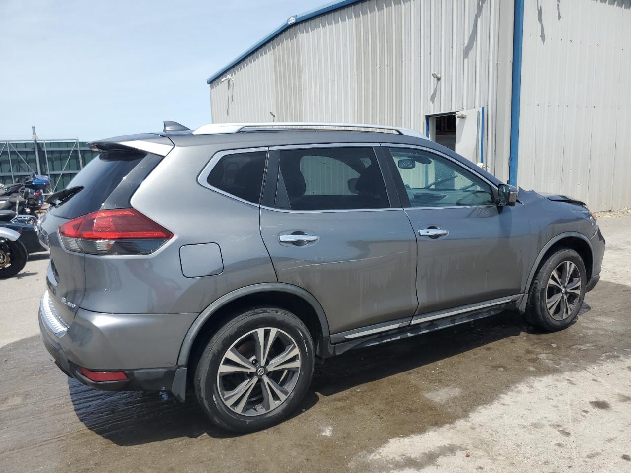 JN8AT2MV1JW311727 NISSAN ROGUE 2018