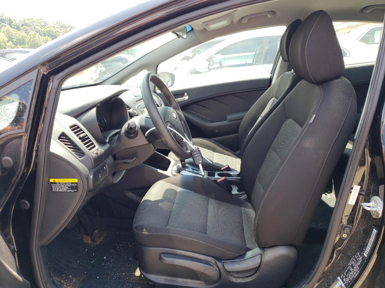 3KPFK4A76HE139138 2017 Kia Forte Lx