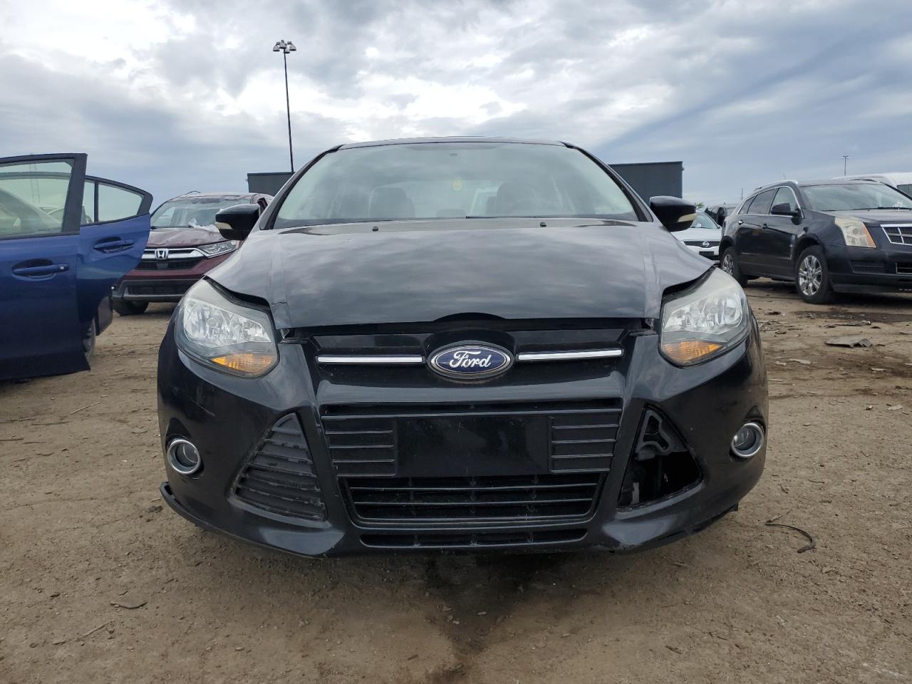 2014 Ford Focus Se vin: 1FADP3F24EL122556