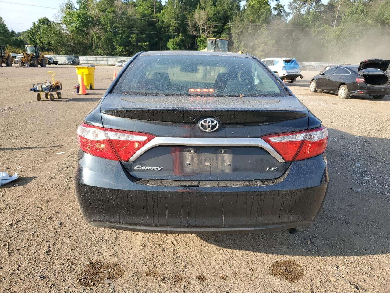 4T4BF1FK2GR562945 2016 Toyota Camry Le