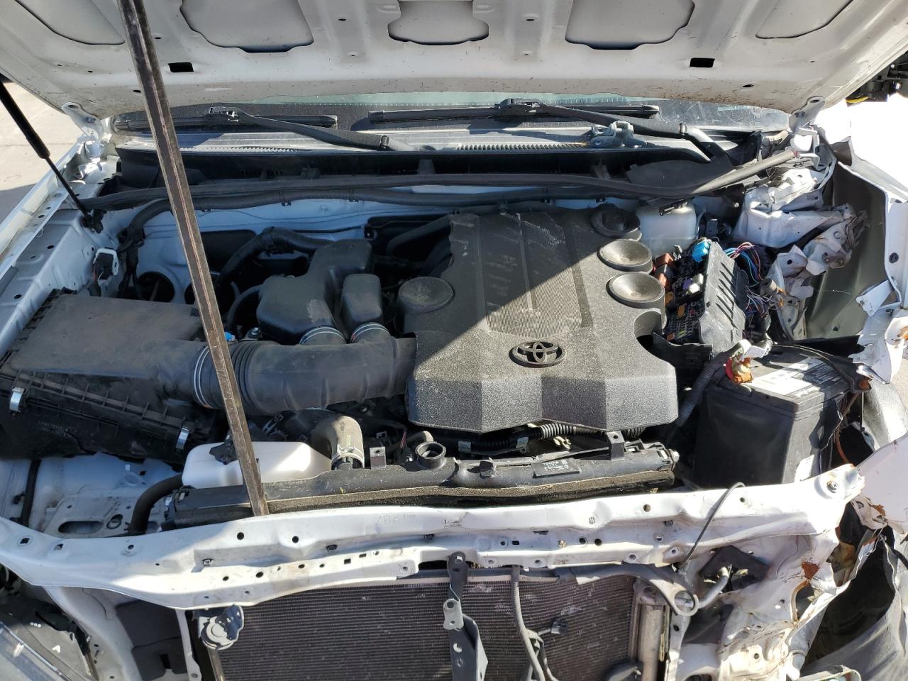 JTEBU5JR9J5592778 TOYOTA 4RUNNER 2018
