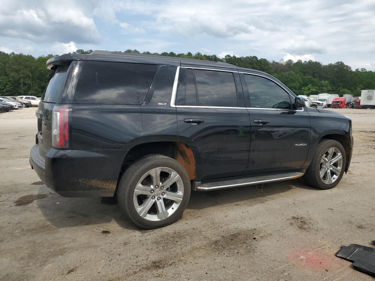 1GKS1BKC9HR352417 2017 GMC Yukon Slt