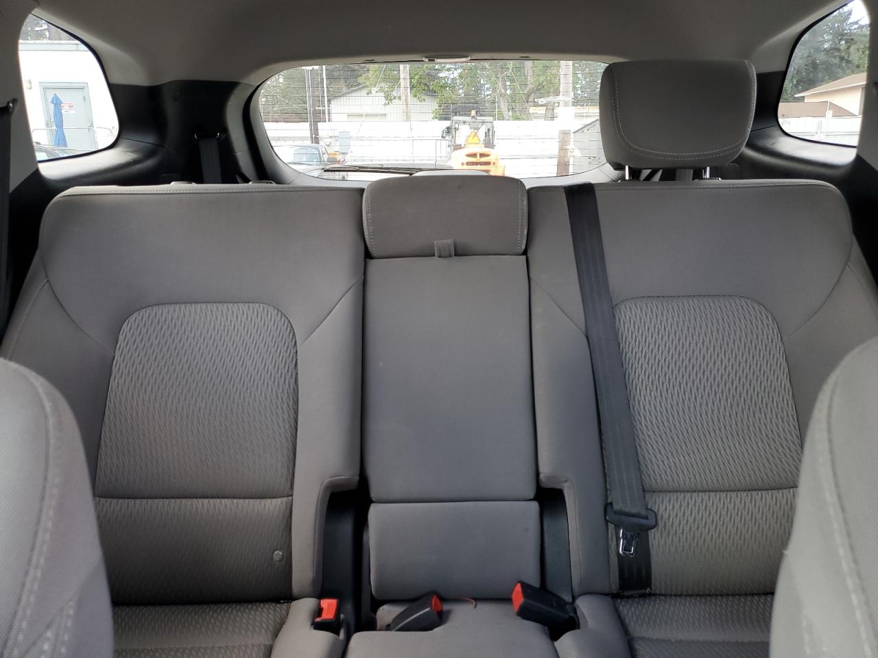 KM8SM4HF7HU175679 2017 Hyundai Santa Fe Se