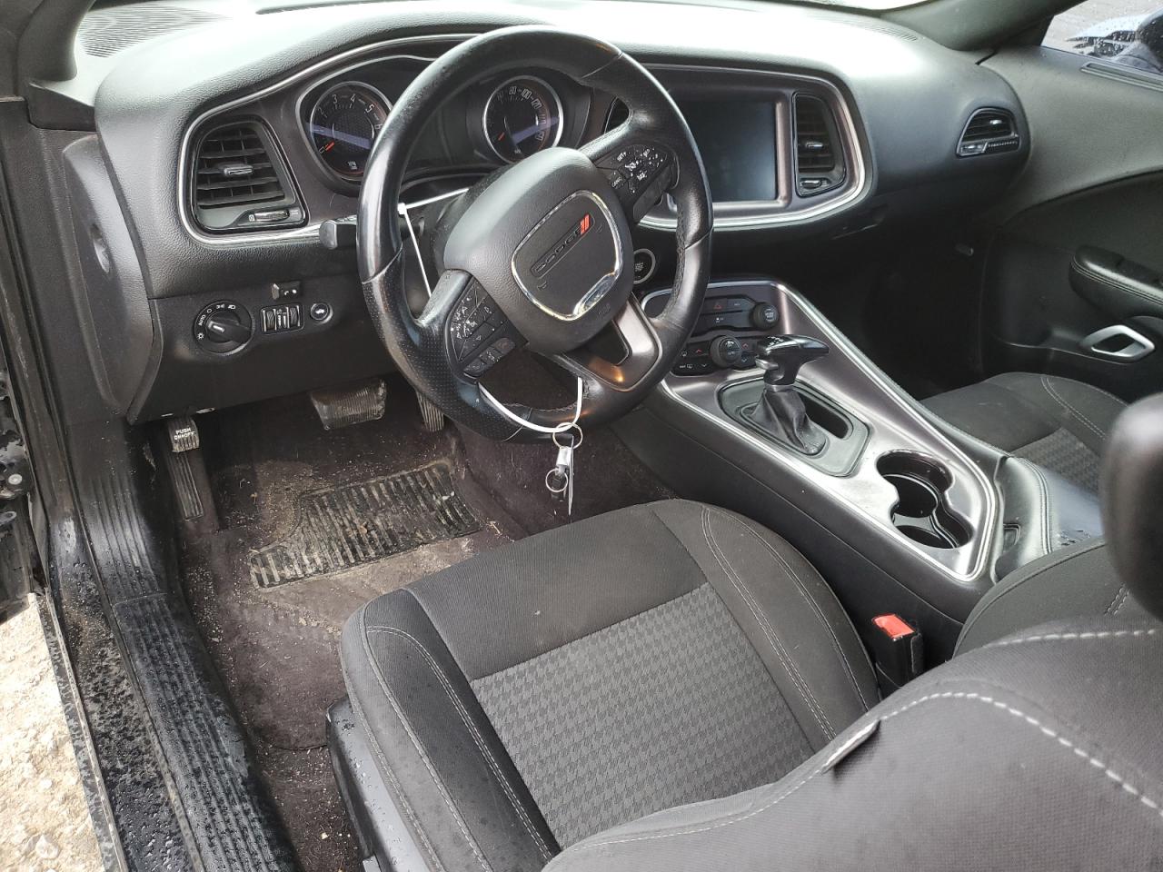 2C3CDZAG2GH336390 2016 Dodge Challenger Sxt