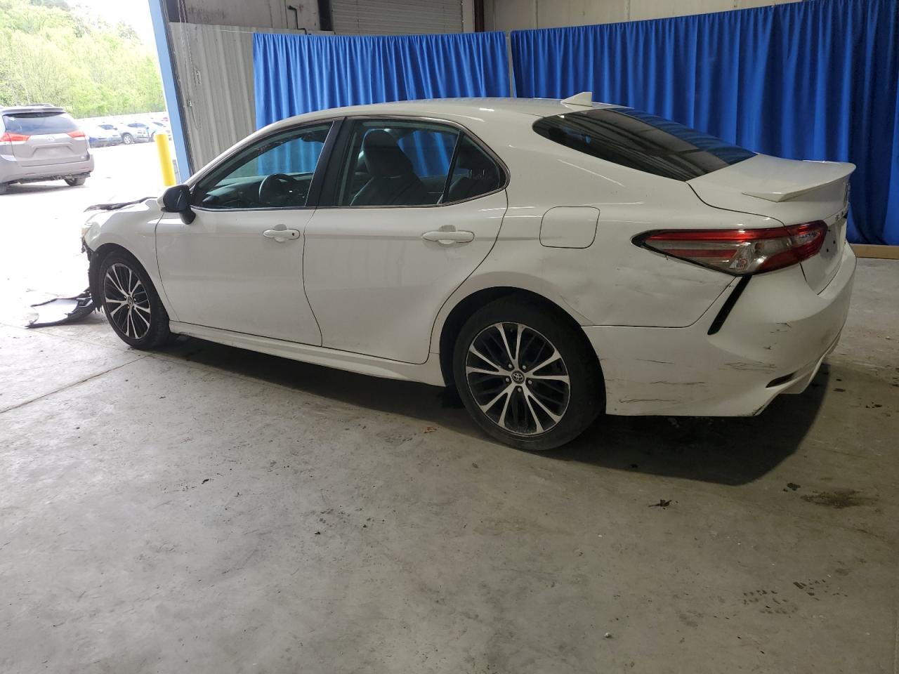 2019 Toyota Camry L vin: 4T1B11HK2KU780446