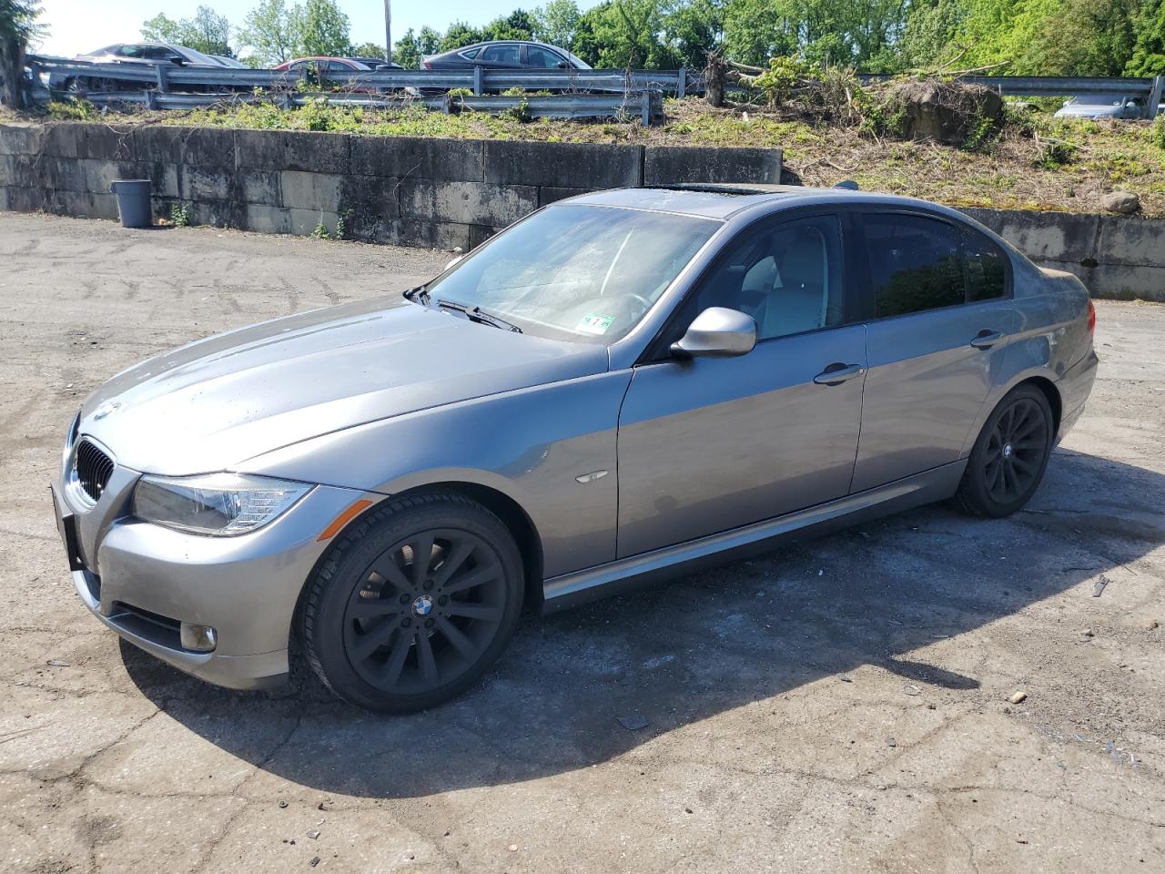 WBAPH775X9NL83976 2009 BMW 328 I