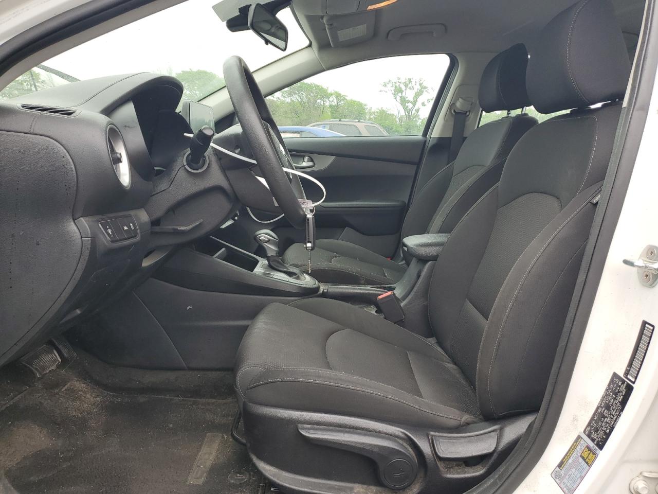 3KPF24AD9KE005737 2019 Kia Forte Fe