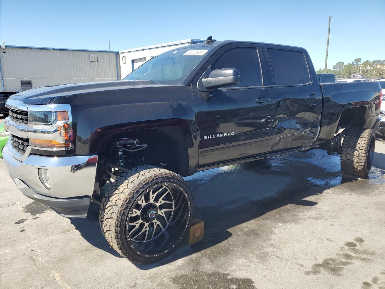 3GCUCRER3JG413824 2018 Chevrolet Silverado C1500 Lt