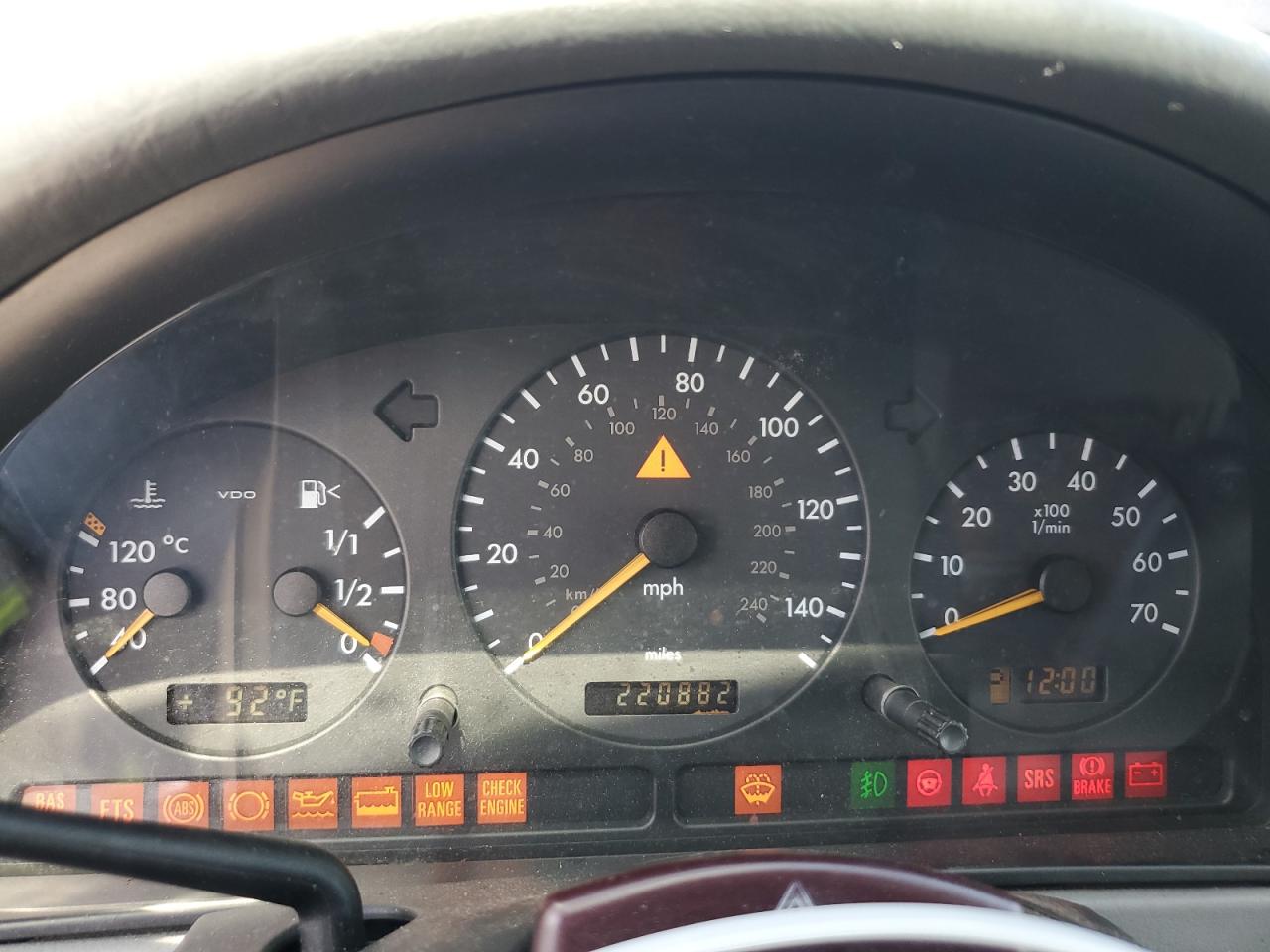 4JGAB54E82A316448 2002 Mercedes-Benz Ml 320