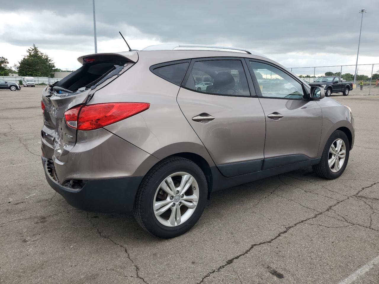 KM8JU3AC7BU290957 2011 Hyundai Tucson Gls