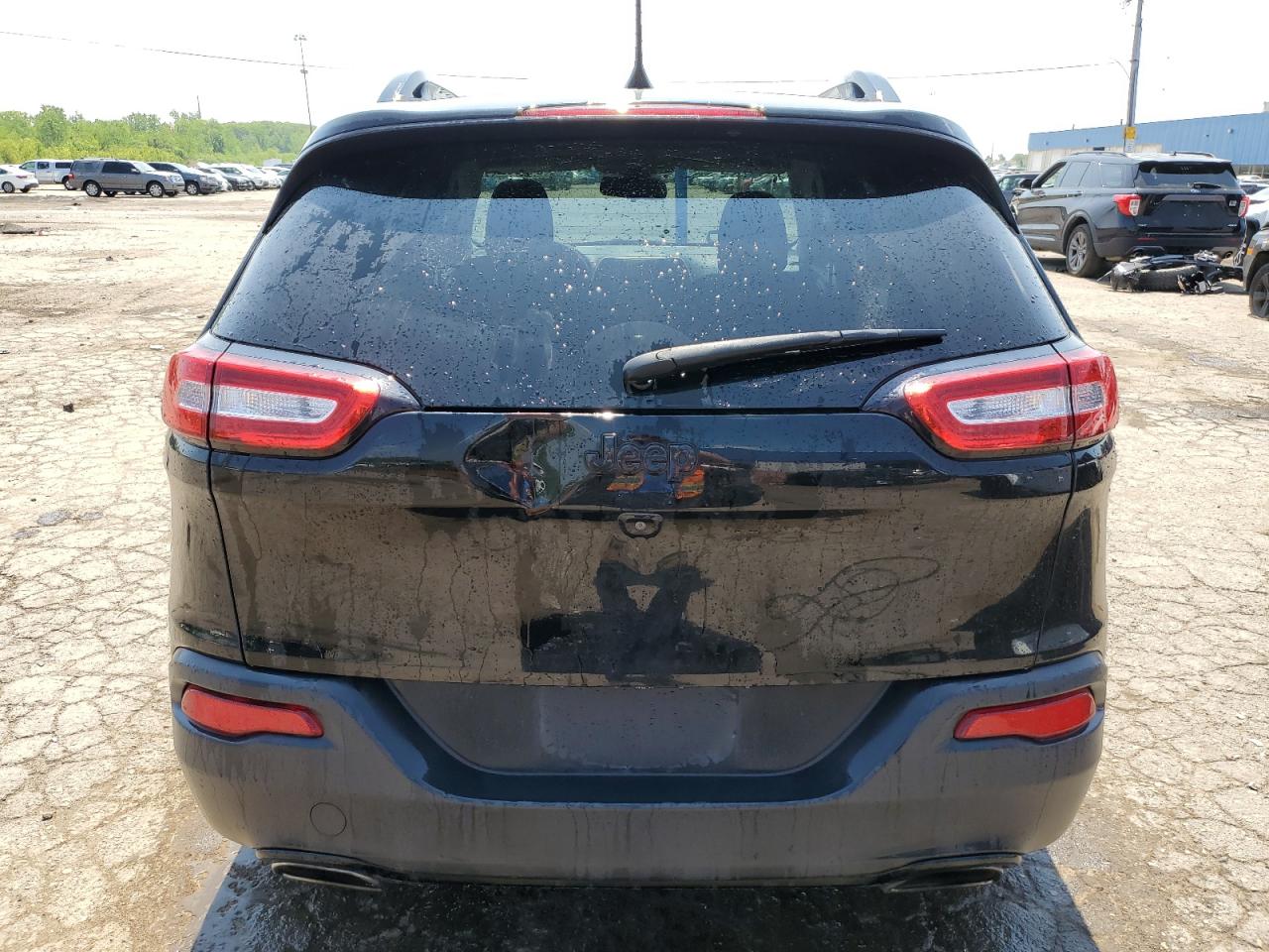 2018 Jeep Cherokee Latitude vin: 1C4PJLCX9JD596046