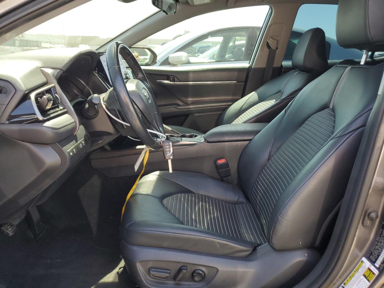 4T1G11AK1MU414979 2021 Toyota Camry Se