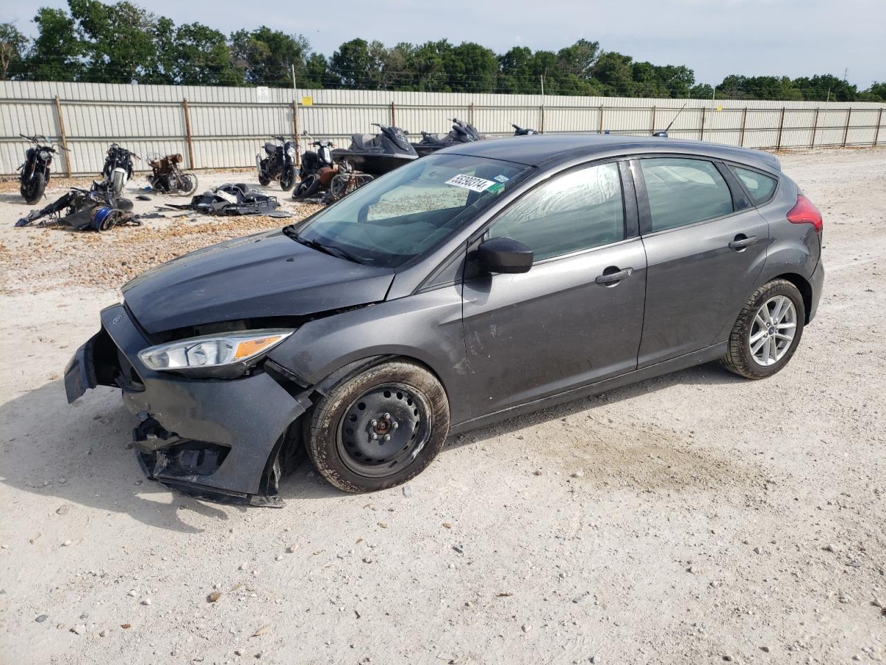 2018 Ford Focus Se vin: 1FADP3K26JL207768